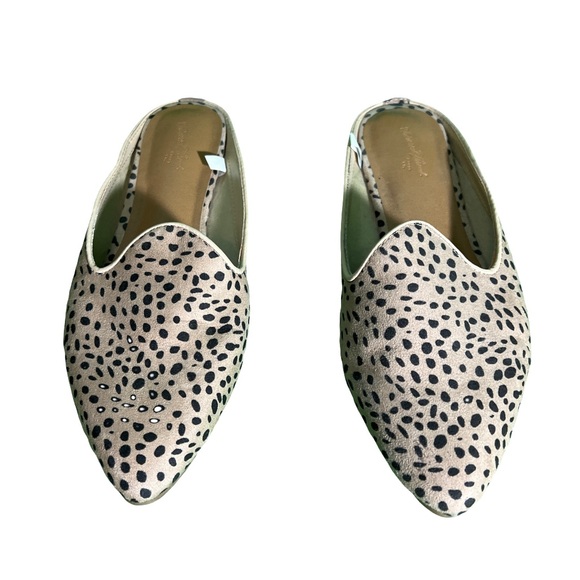 Universal Thread slides tan with black dots - Picture 1 of 3